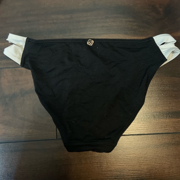 Black/white full coverage bikini bottoms - Picture 2 of 2